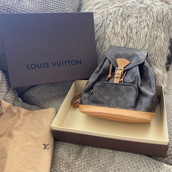 Louis Vuitton Montsouris Leather Backpack - Picture 3 of 8